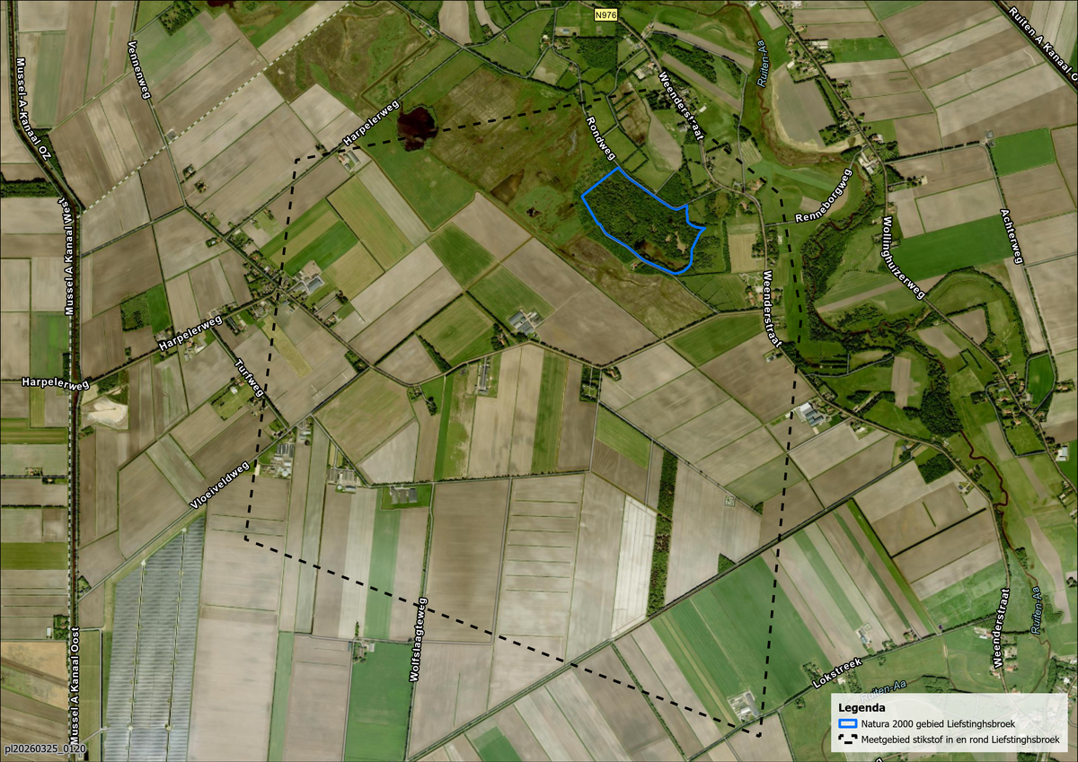 Satellietfoto met het Natura 2000-gebied Liefstinghsbroek en het meetgebied voor stikstof daaromheen